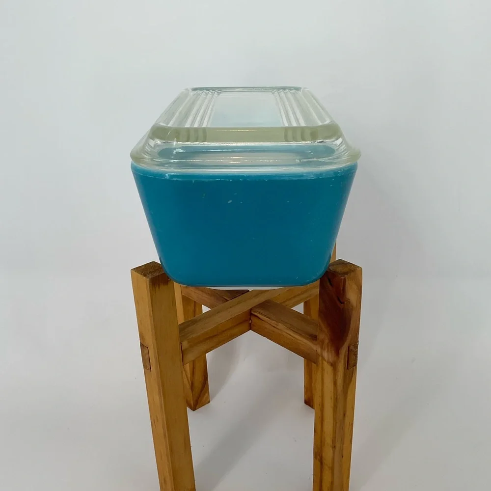 Vintage Pyrex covered dish_4
